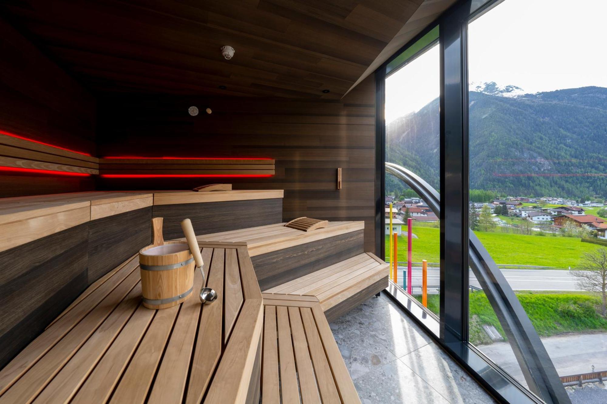 Lifesteil Aparthotel Umhausen Luaran gambar