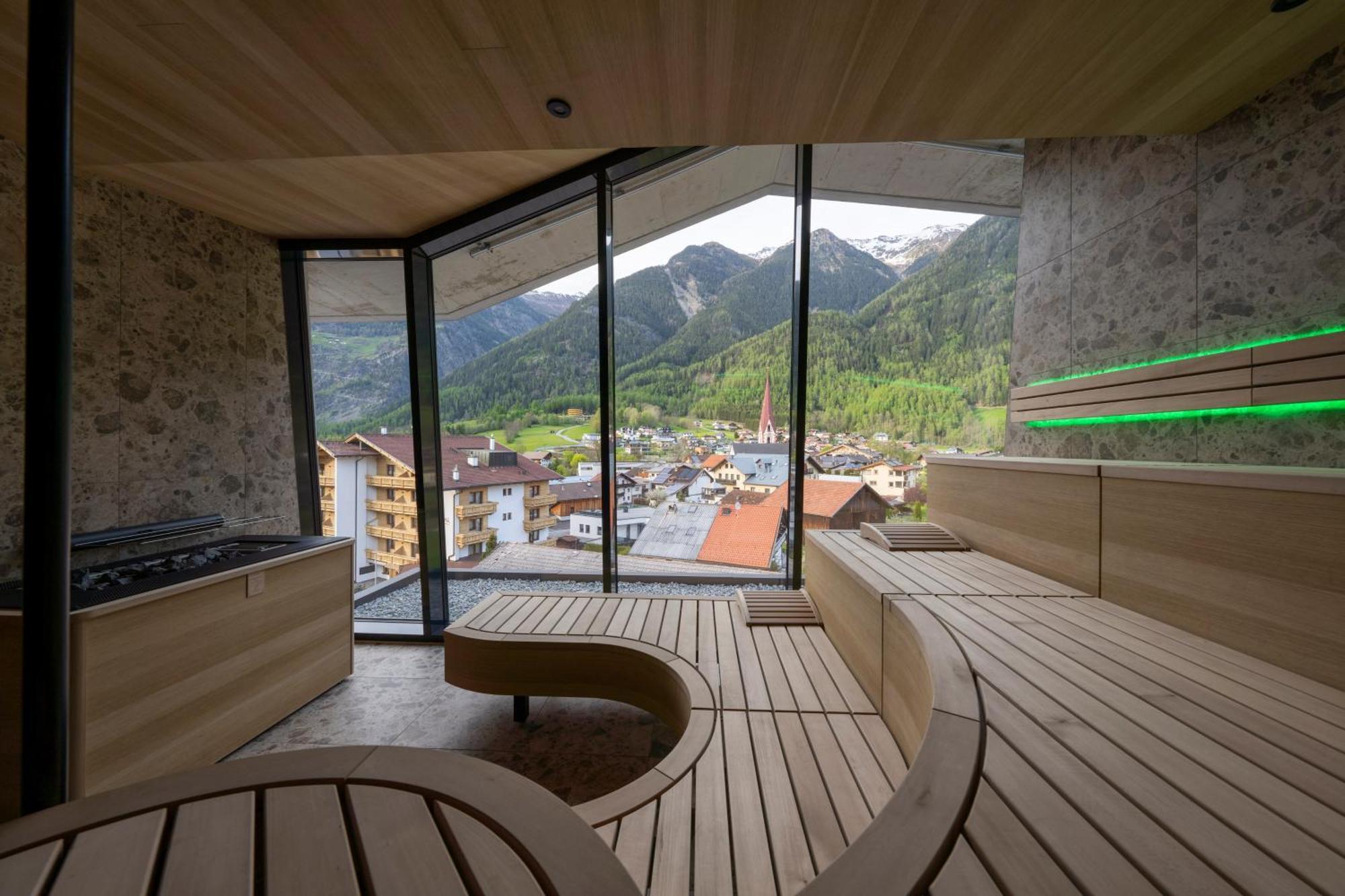 Lifesteil Aparthotel Umhausen Luaran gambar